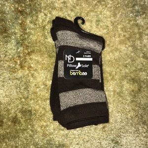 Women’s dress socks with super soft fabric